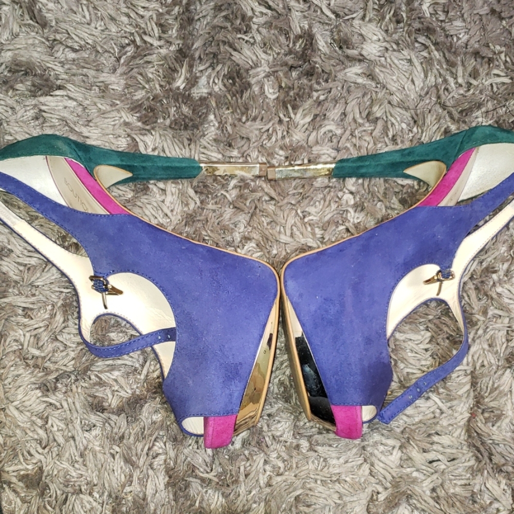 Heels - Picture 3 of 8